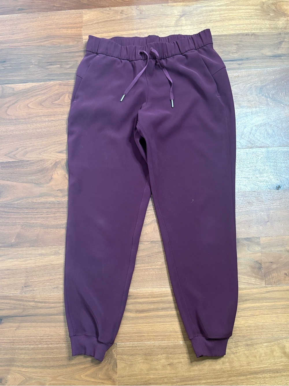 Lululemon On the Fly Joggers Size 8 Dark Adobe Burgundy